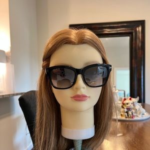 EUC Tom Ford Lauren Sunglasses.